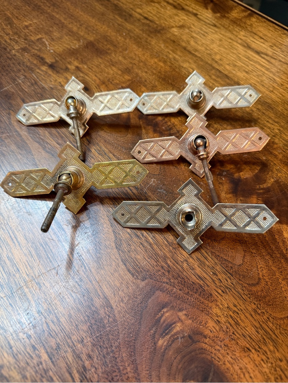 Vintage-Style Metal Wall Hooks Set in Mixed Metallic Tones